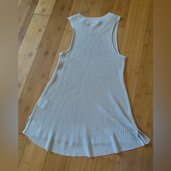 White and Warren gold sparkle top - Picture 2 of 3